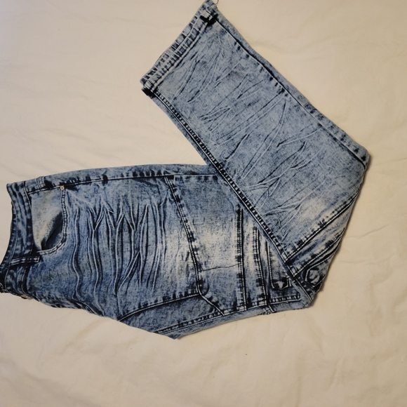 Texas Bronco Jeans - Picture 3 of 4